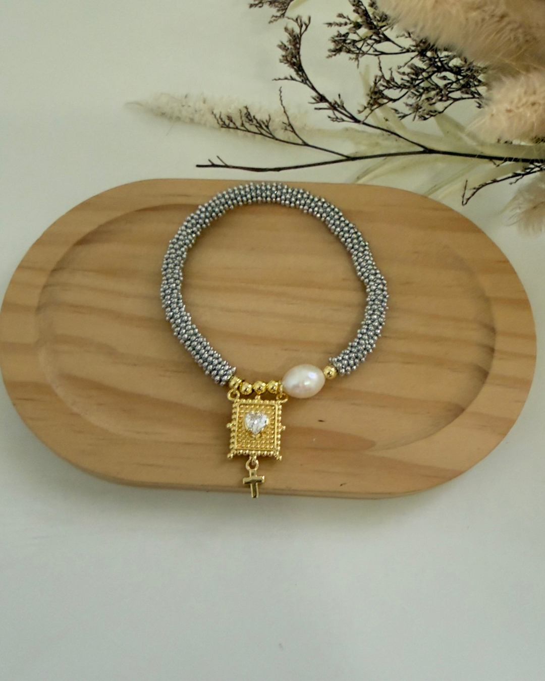 Pulsera Corazón con Cruz