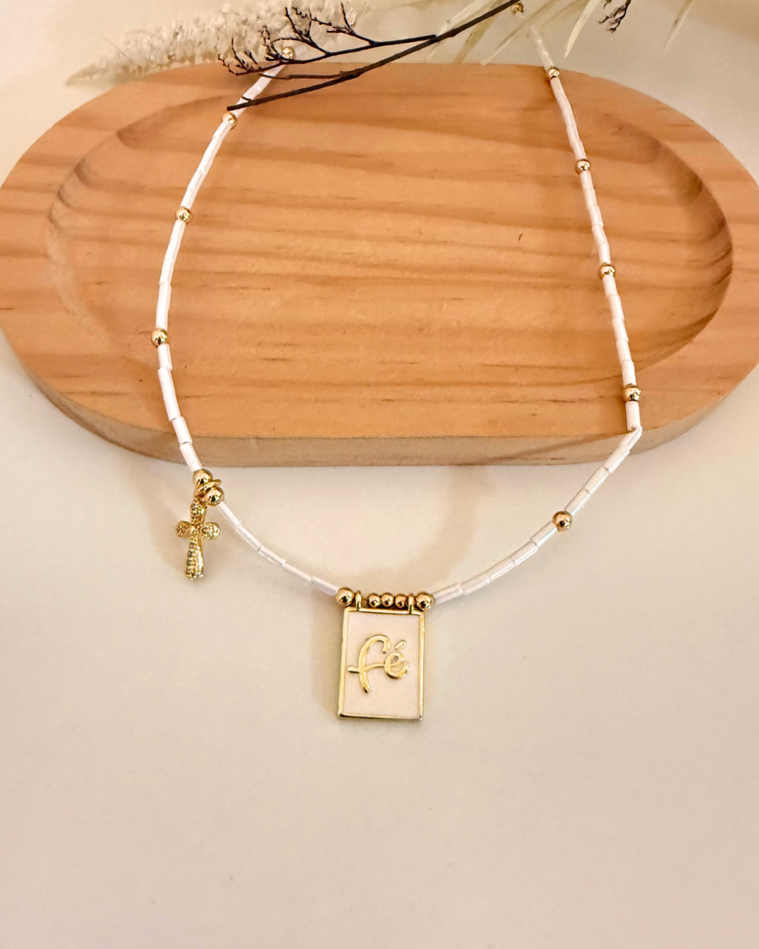 Collares Fé