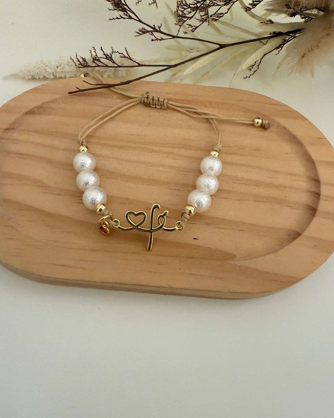 Pulsera fé en hilo