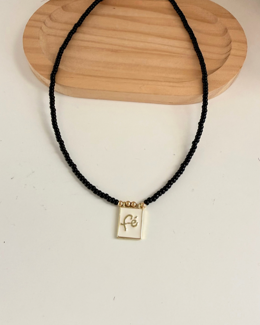 Collar Fé