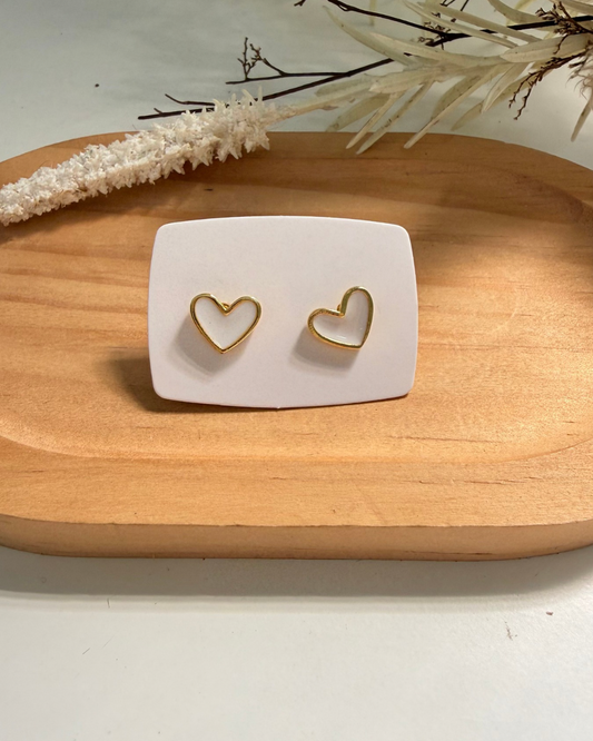 Corazón Blanco Studs
