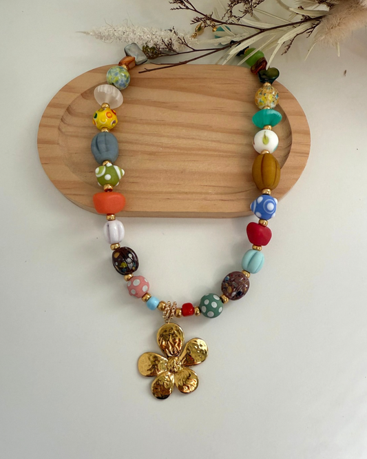 Collar Flor Dorada