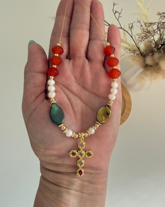 Collar con Cruz