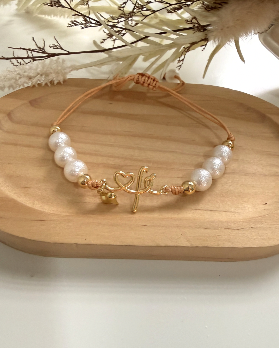 Pulsera fé en hilo