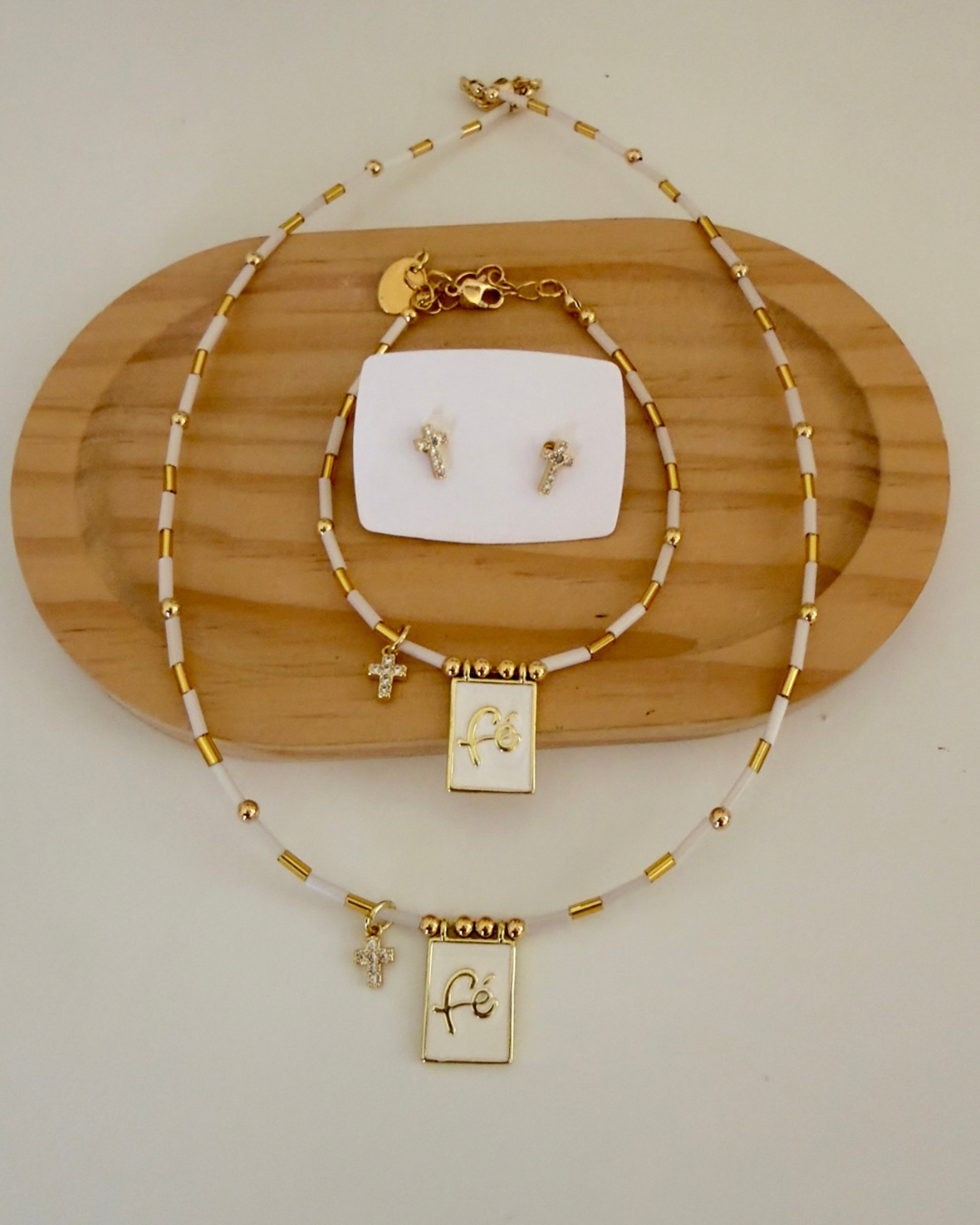 Set Fe. Pantallas Gratis