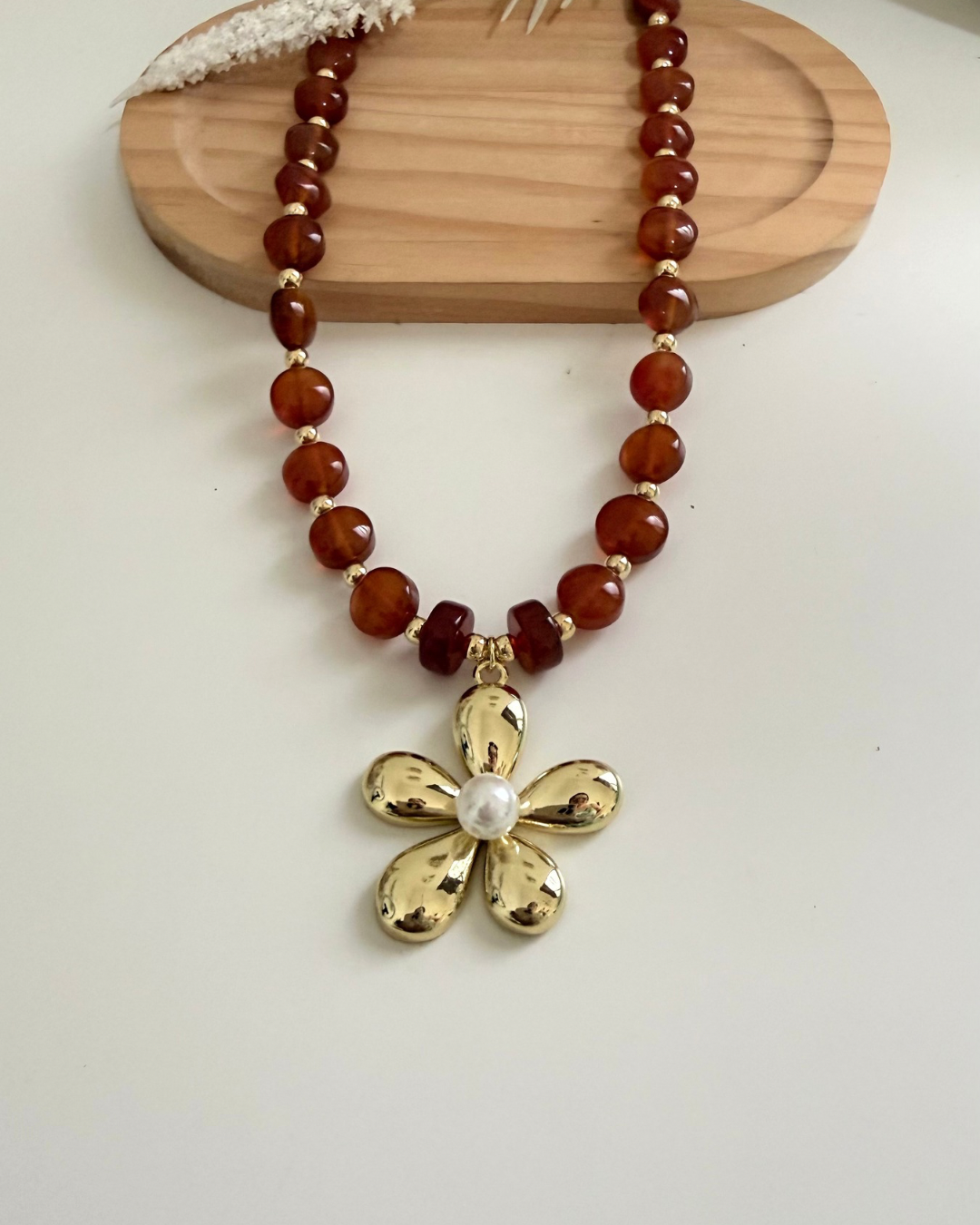 Collar Flor Dorada y Perla