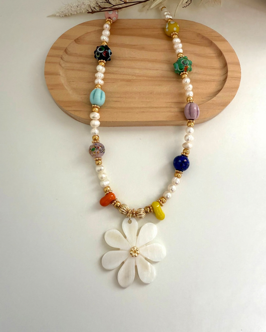 Collar Perlas y Flor