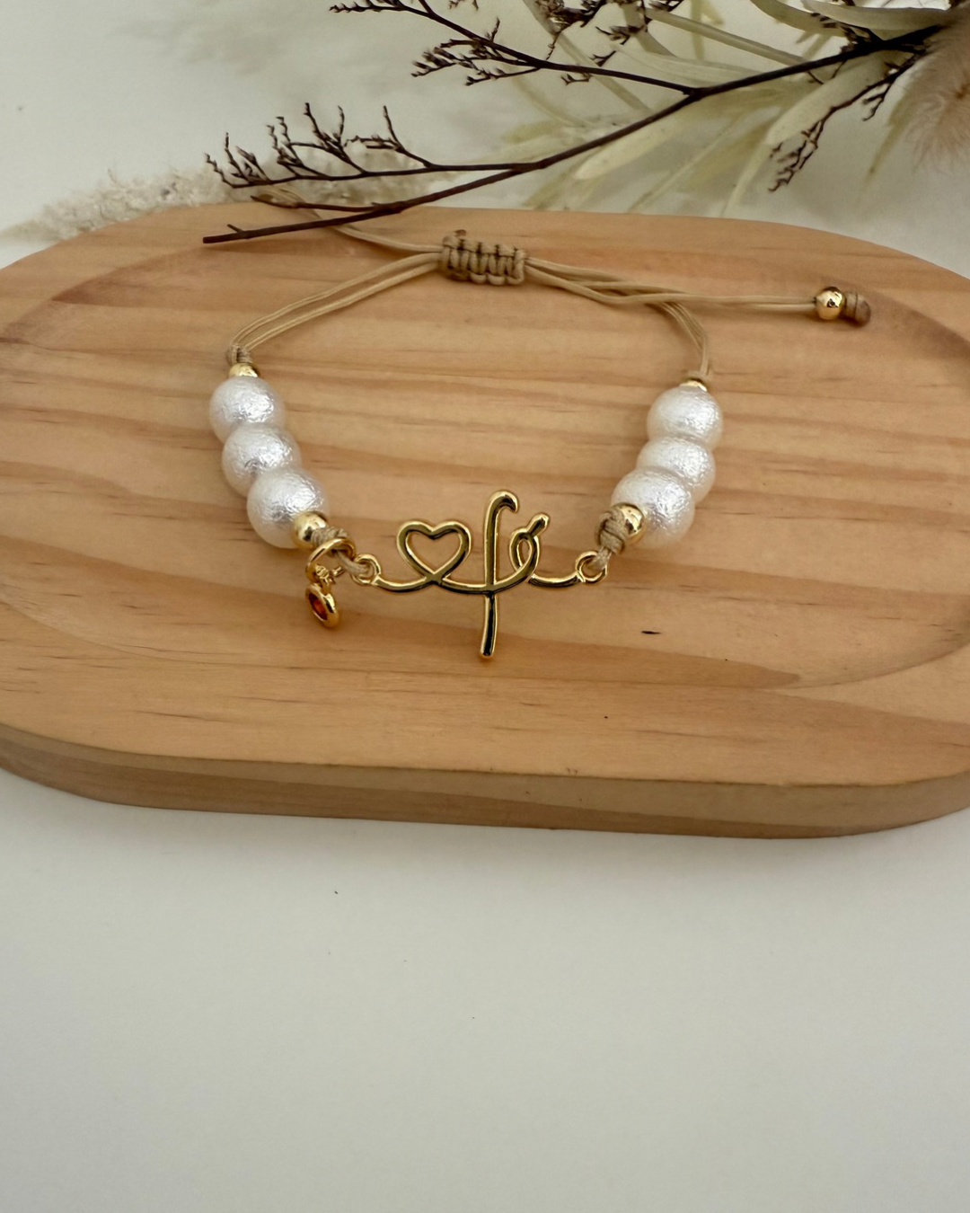 Pulsera fé en hilo