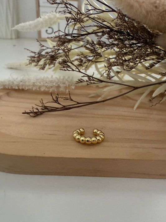 Lily earcuff